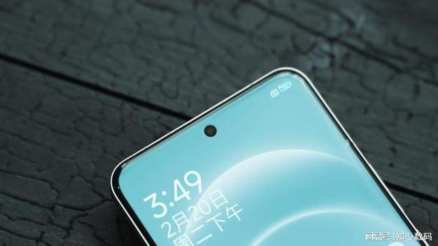从7799元跌至4589元:16GB+1TB+双卫星通信,高端旗舰变身